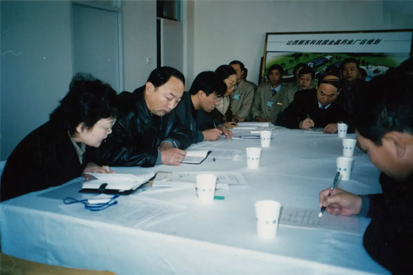 2002pgӹٷվҩ䡰ᡱ